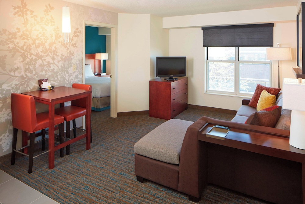 Suite, 1 Bedroom photo 2