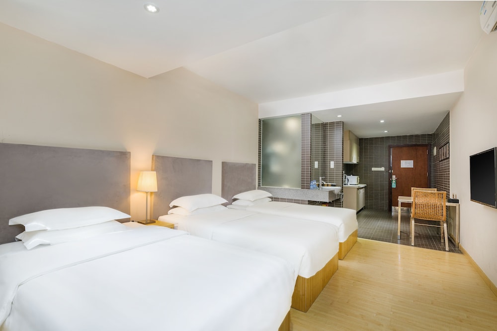 Superior Triple Room photo 3