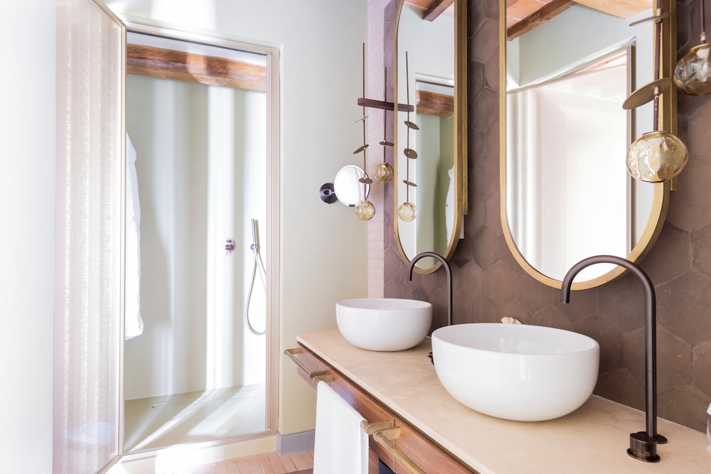 Basic Suite - Photo 5