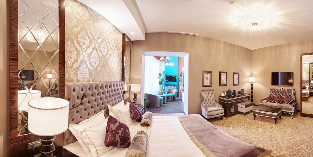 Luxury Suite photo 1