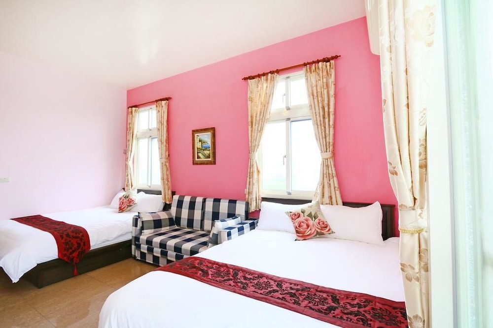 Classic Quadruple Room photo 3