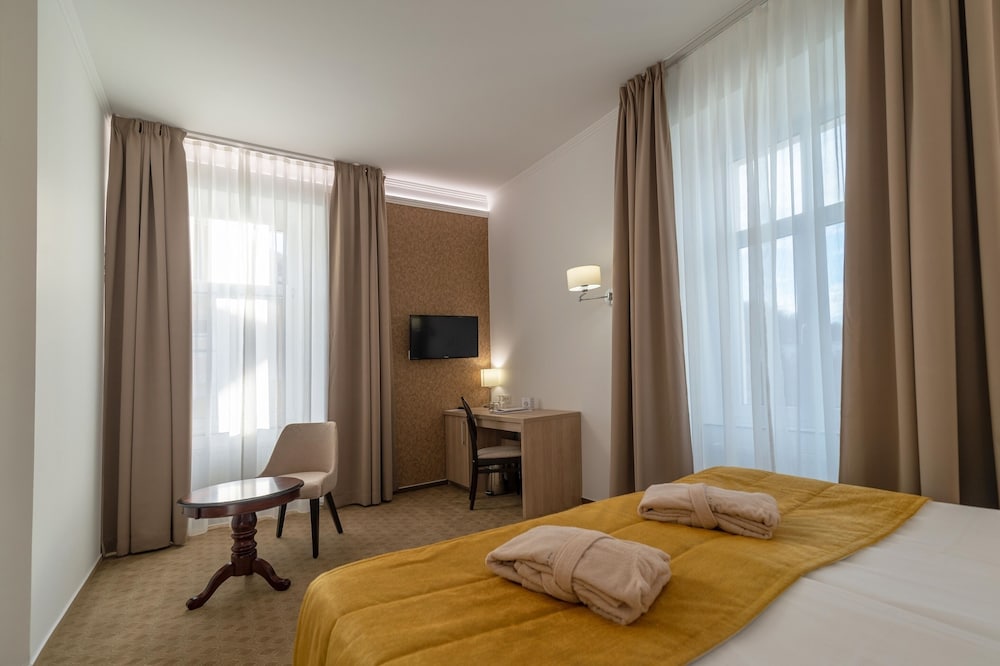 Comfort Double Room, Park View photo 2