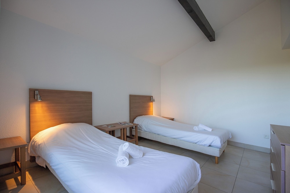 3 Bedrooms Duplex Apartment for 9 persons and 1 baby, with Balcony and 2 Bathrooms photo 1