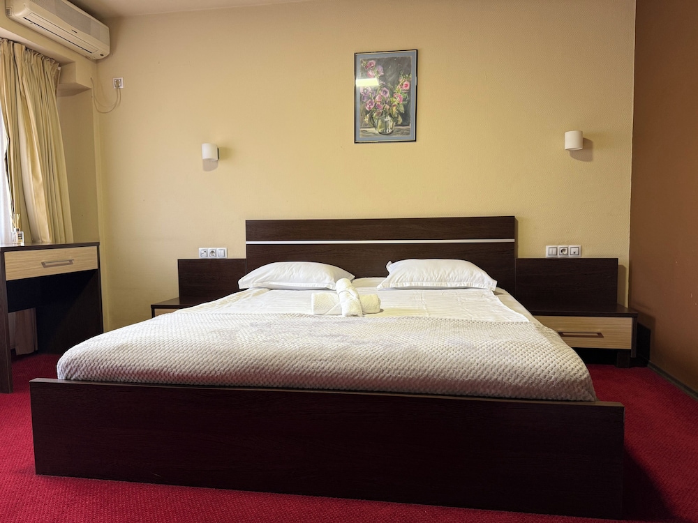 Standard Double Room, City View