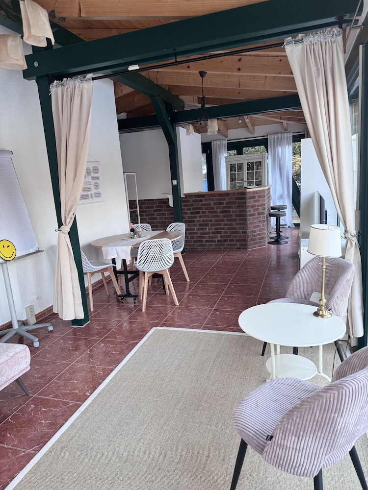 Deluxe Studio, Beachfront photo 2