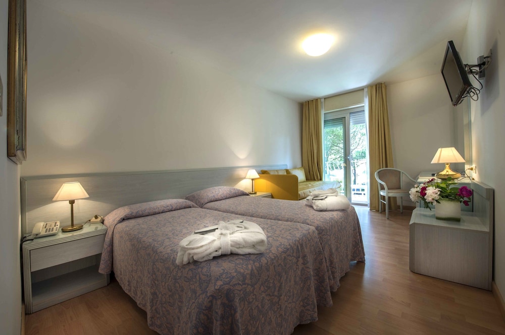 Triple Room, Terrace photo 1