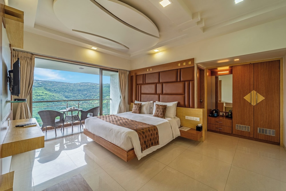 Mountain View Privilege Suite With Balcony photo 1