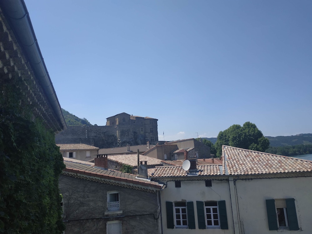 Standard Suite, Ensuite, City View (CHAMBRE QUADRUPLE), photo 6