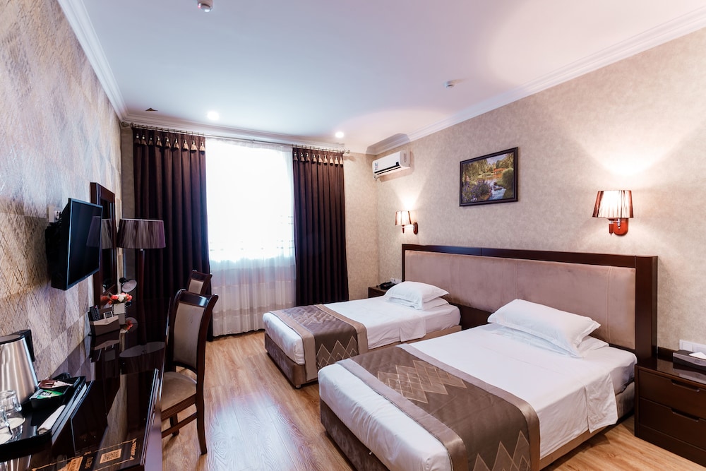 Standard Twin Room - Photo 1