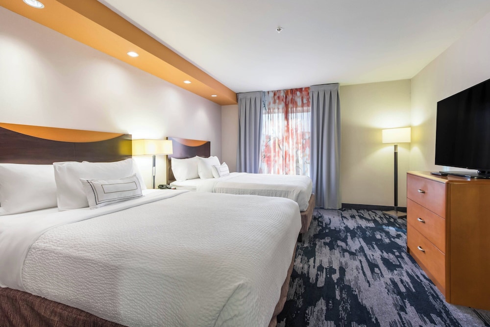 Room, Multiple Beds photo 2