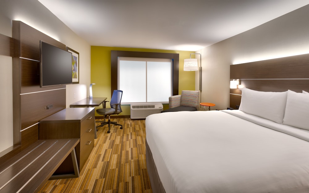 Standard Room, 1 King Bed - Photo 3