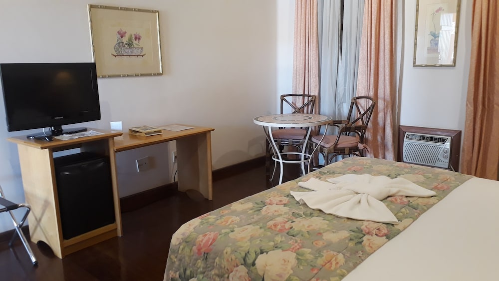 Deluxe Room, Accessible photo 3