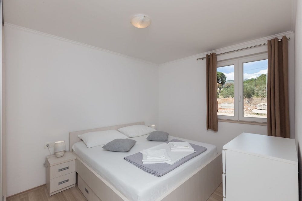 Deluxe Apartment, 2 Bedrooms, Private Bathroom, Sea View photo 2