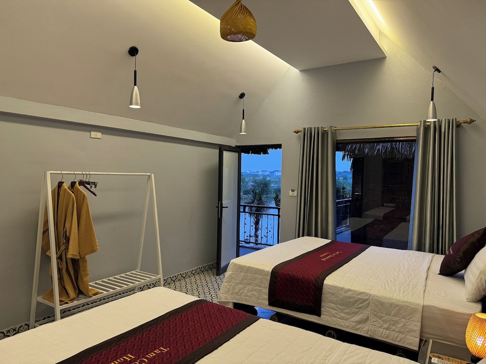 Deluxe Quadruple Room, Balcony, Mountain View photo 2
