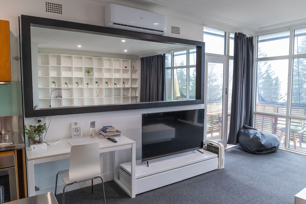 Deluxe Ocean View Suite