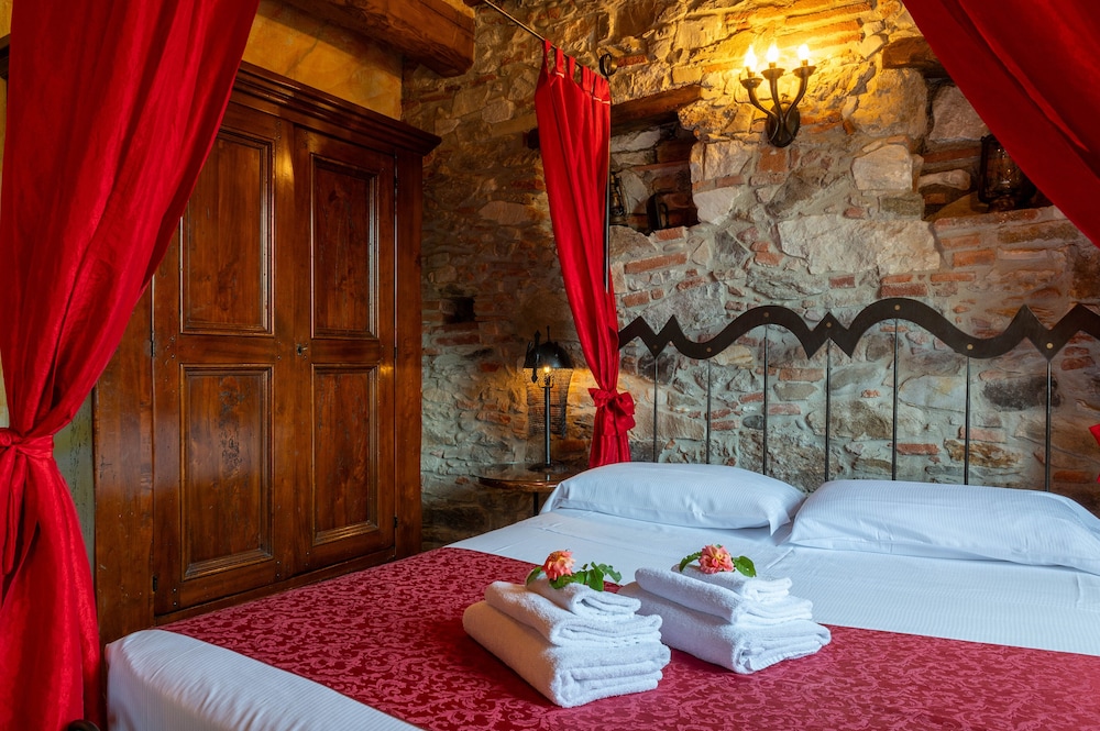 Deluxe Double Room - Photo 9
