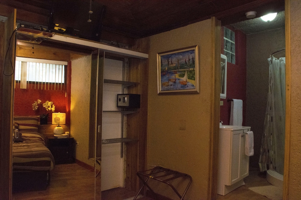Moderate Room, 1 Full bed photo 3