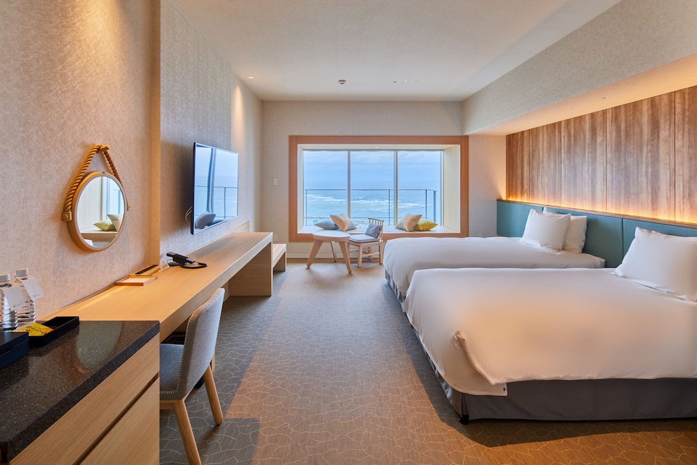 Ocean Corner Deluxe Room (for 2 People), Non Smoking - Photo 1
