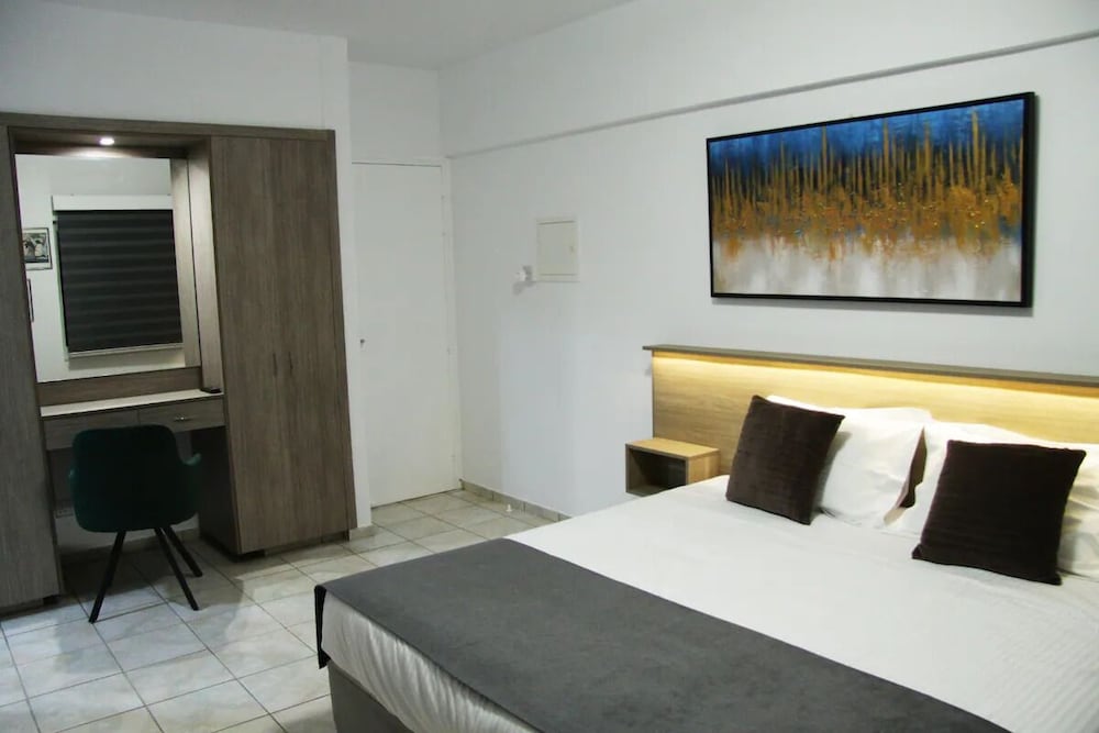 Studio Suite 404 photo 1