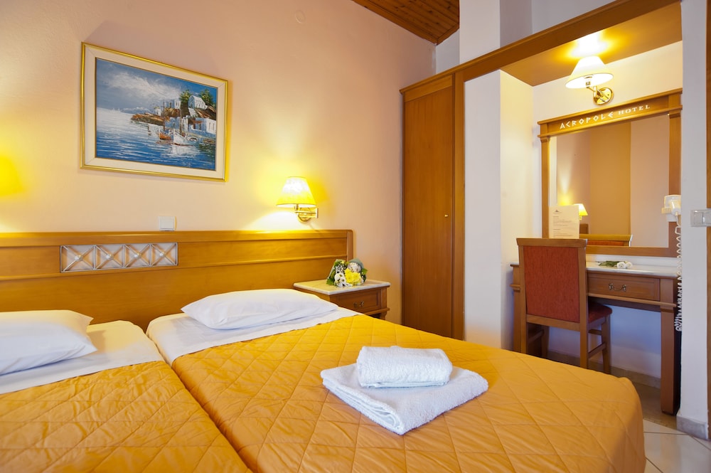 Double or Twin Room (Street View) - Photo 9