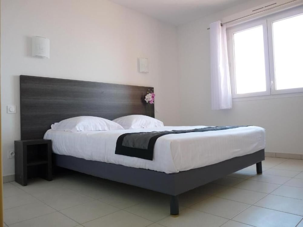 Business Studio, 1 Queen Bed, Terrace photo 1