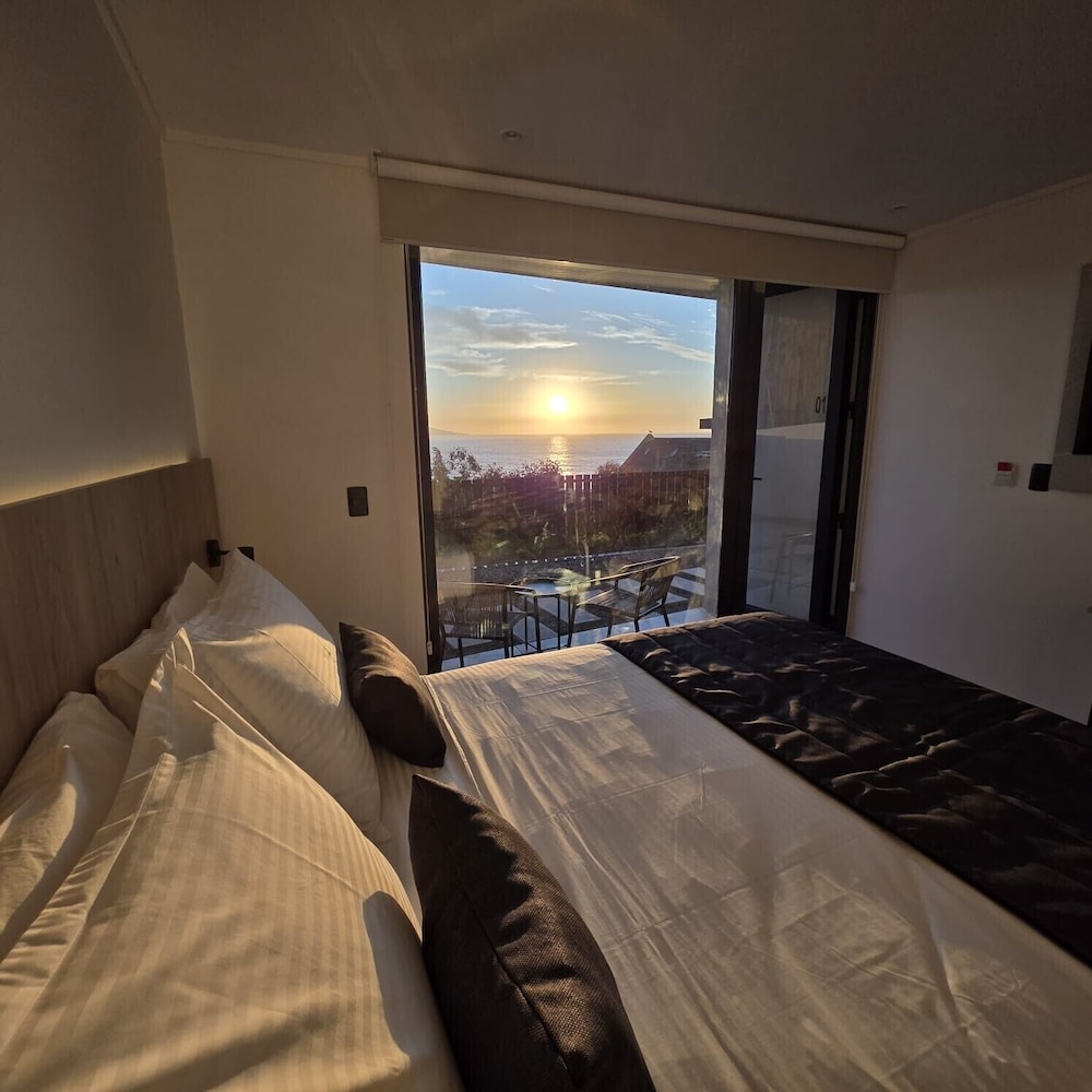 Double Room, Sea View, Garden Area
