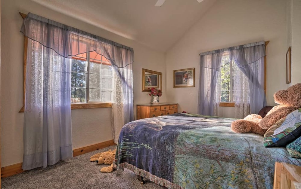 Cabin, 2 Bedrooms photo 2