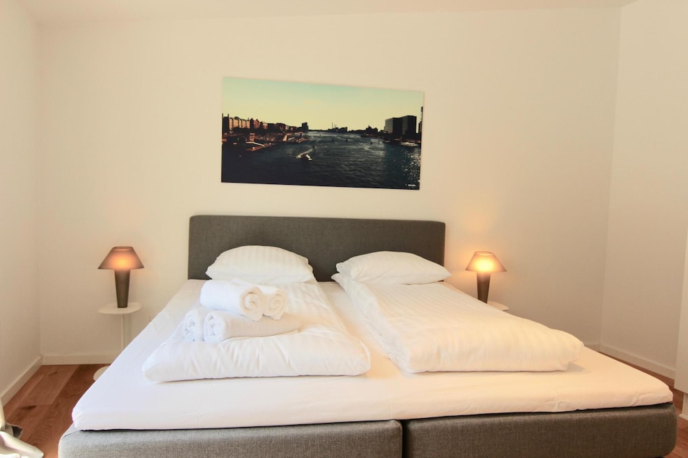 Apartment photo 3
