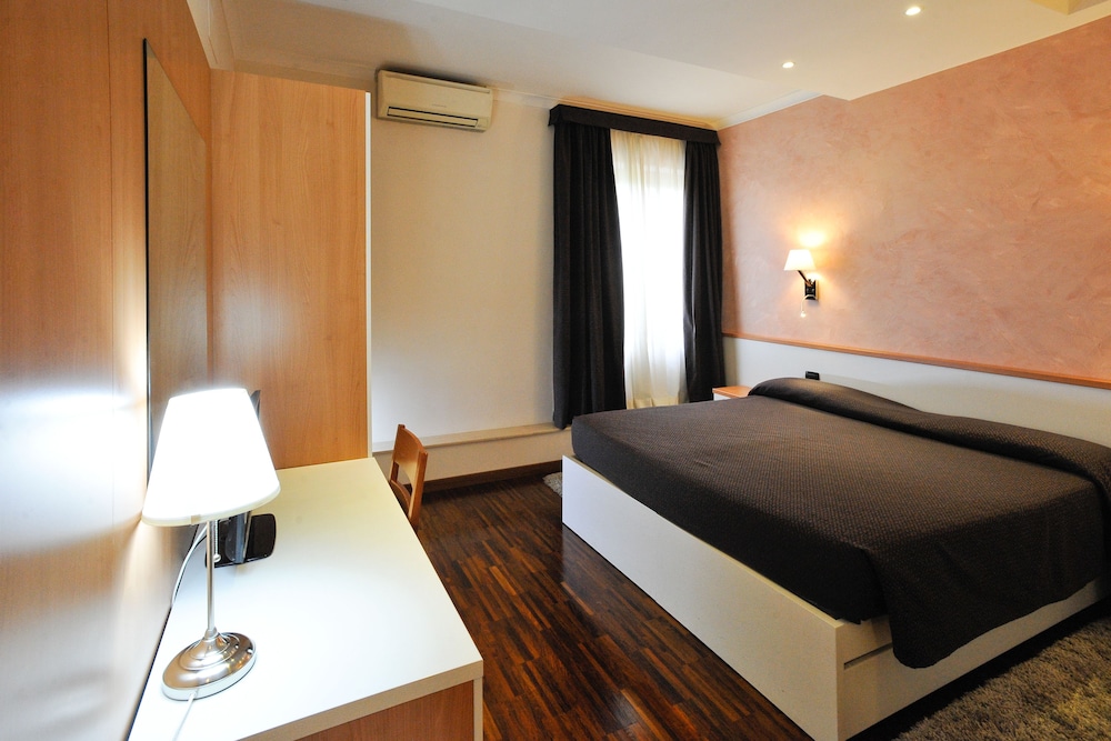 Deluxe Single Room photo 2