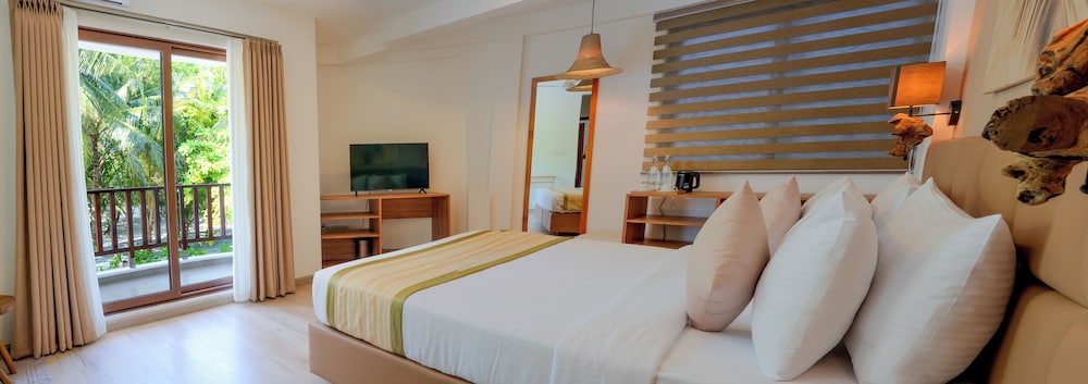 Premium Family Suite with Balcony