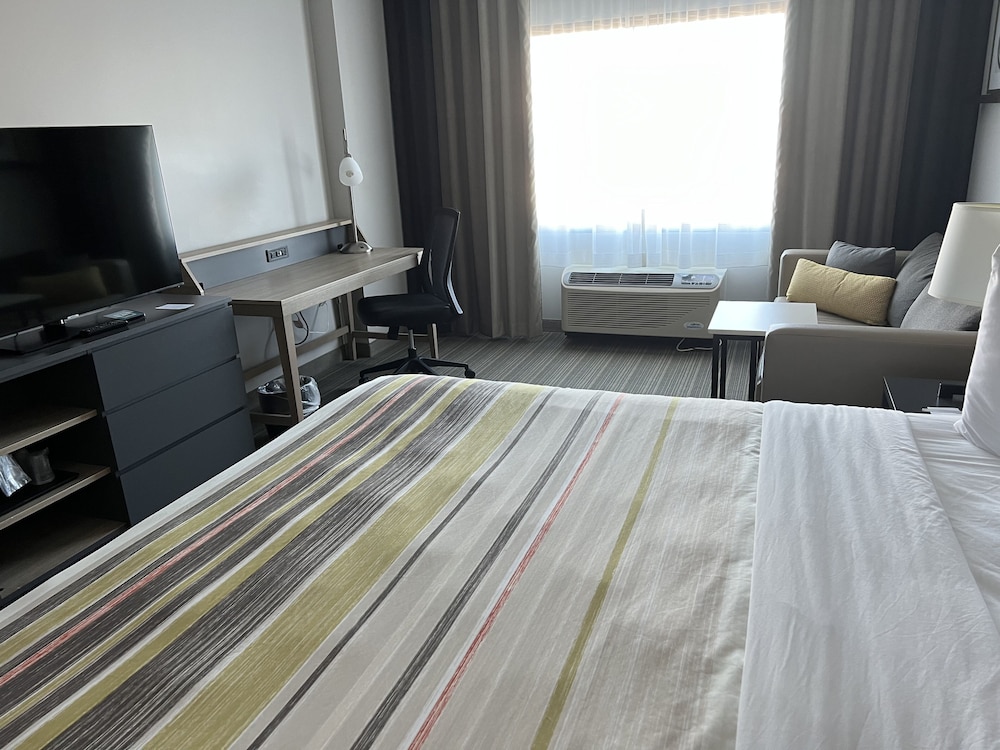 Room, 1 King Bed, Non Smoking photo 3
