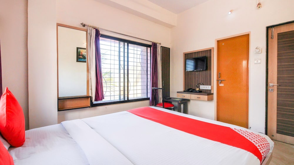 Double Room, 1 Queen Bed photo 3
