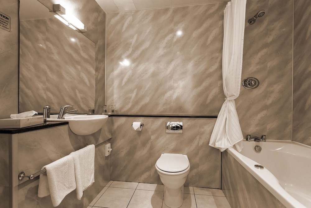 Standard Twin Room - Photo 7