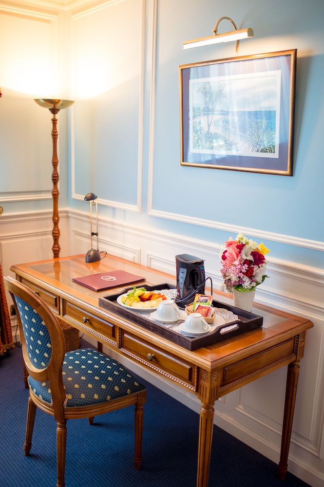 Senior Suite, 1 Bedroom, Non Smoking, City View photo 2