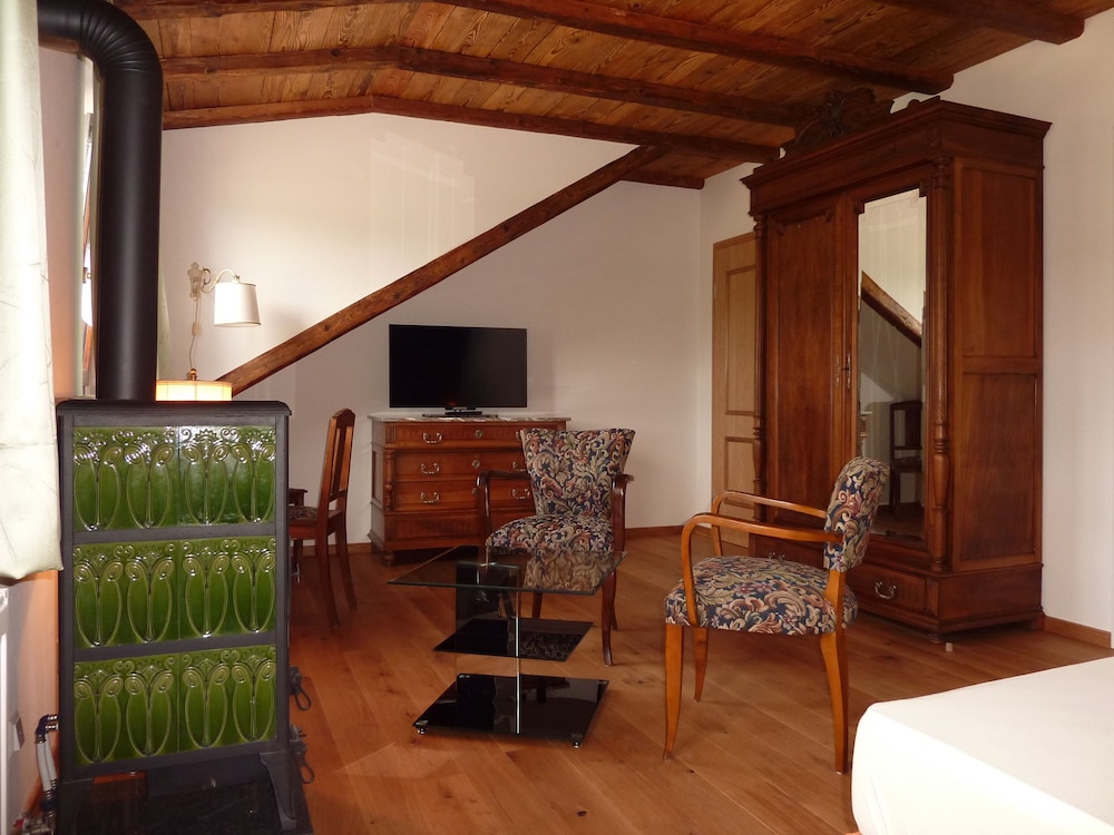 Alfred Schmidt Room photo 2