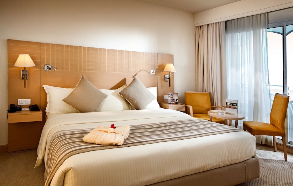 Executive Room photo 2