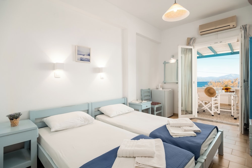 Double or Twin Room With Sea View