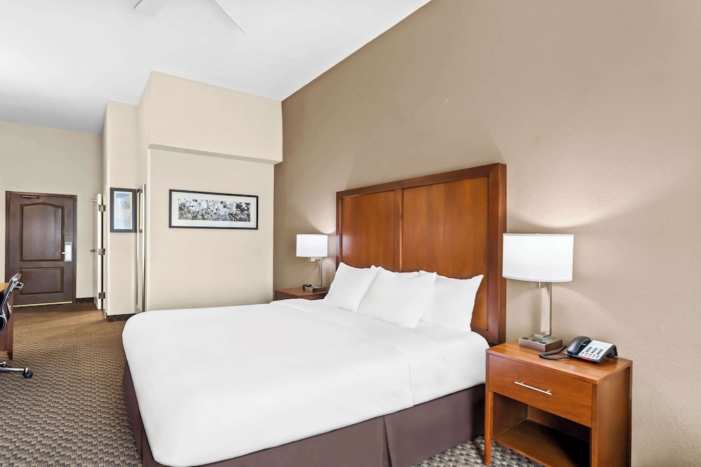 Efficiency, Room, 1 King Bed, Non Smoking - Photo 3