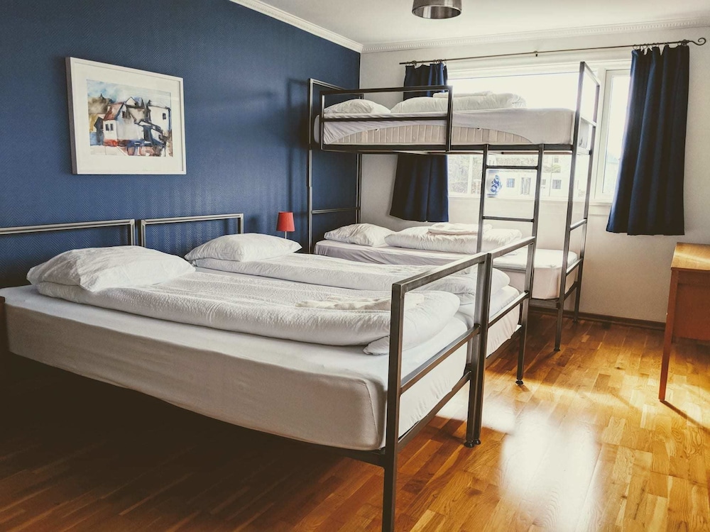 Family Quadruple Room, Multiple Beds, Private Bathroom photo 1