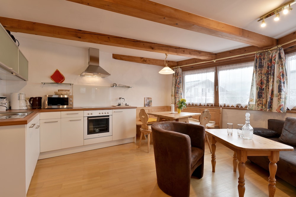 Comfort Apartment, 2 Bedrooms, Balcony, Mountain View (additional cleaning fee € 45,00) photo 2