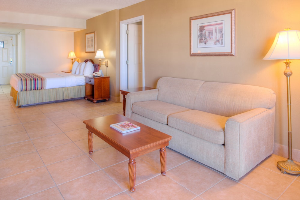 Standard Room, 1 King Bed with Sofa bed, Partial Ocean View - Photo 2