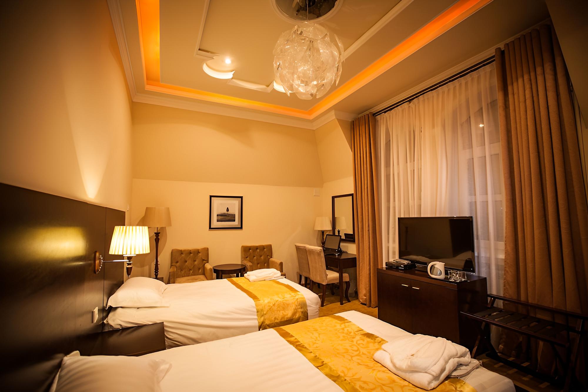 Basic Twin Room, 2 Twin Beds, Non Smoking photo 1