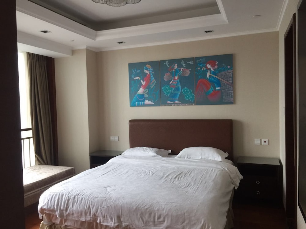 Elegant-Family Suite With Seaview photo 3