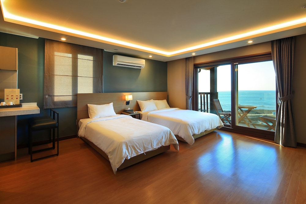 Family Deluxe Room photo 1
