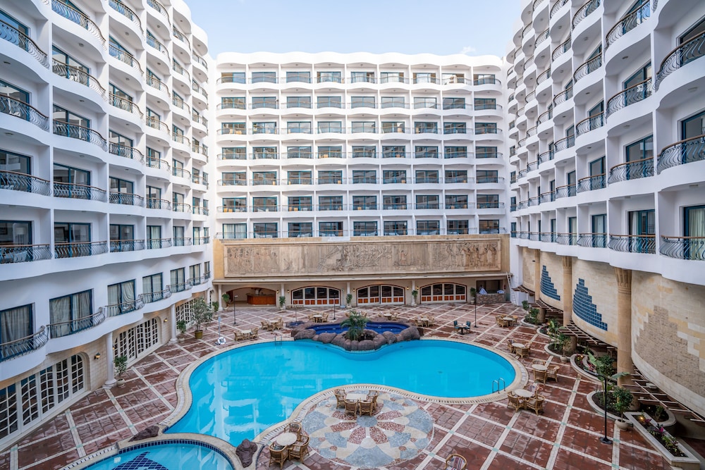 Premium Pool View Twin Room