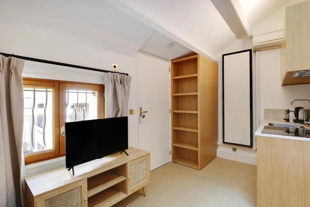 Superior Apartment photo 2