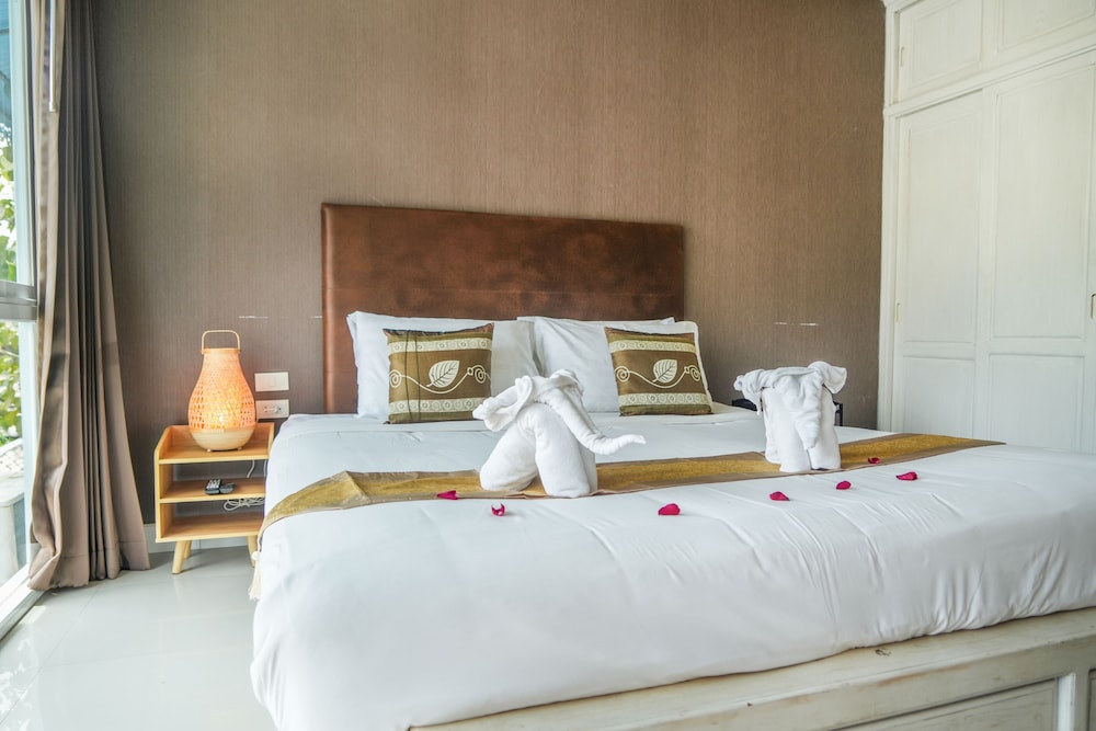Standard Room, 1 King Bed - Photo 1