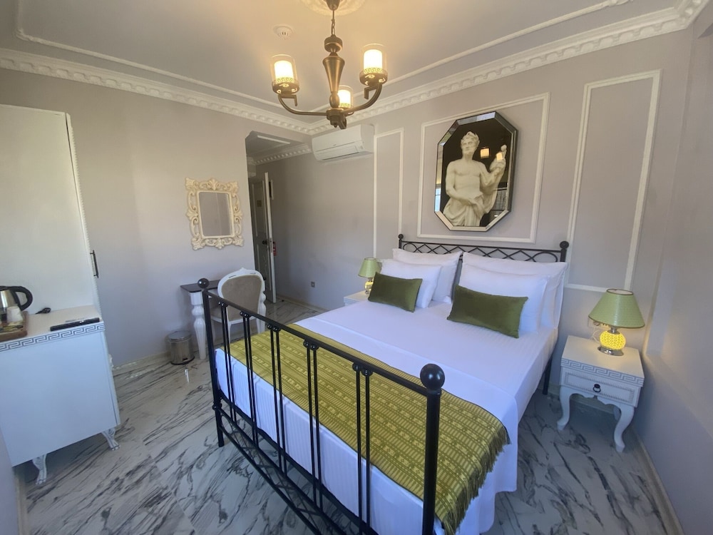 Standard Double Room - Photo 4