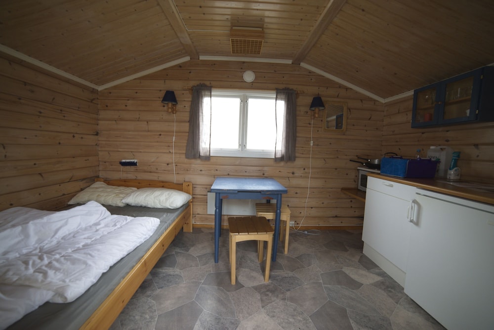 Cabin, Shared Bathroom (11) photo 1