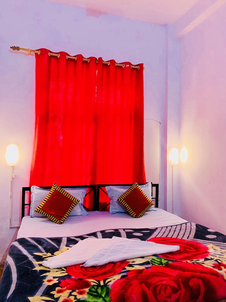 Basic Double Room photo 2